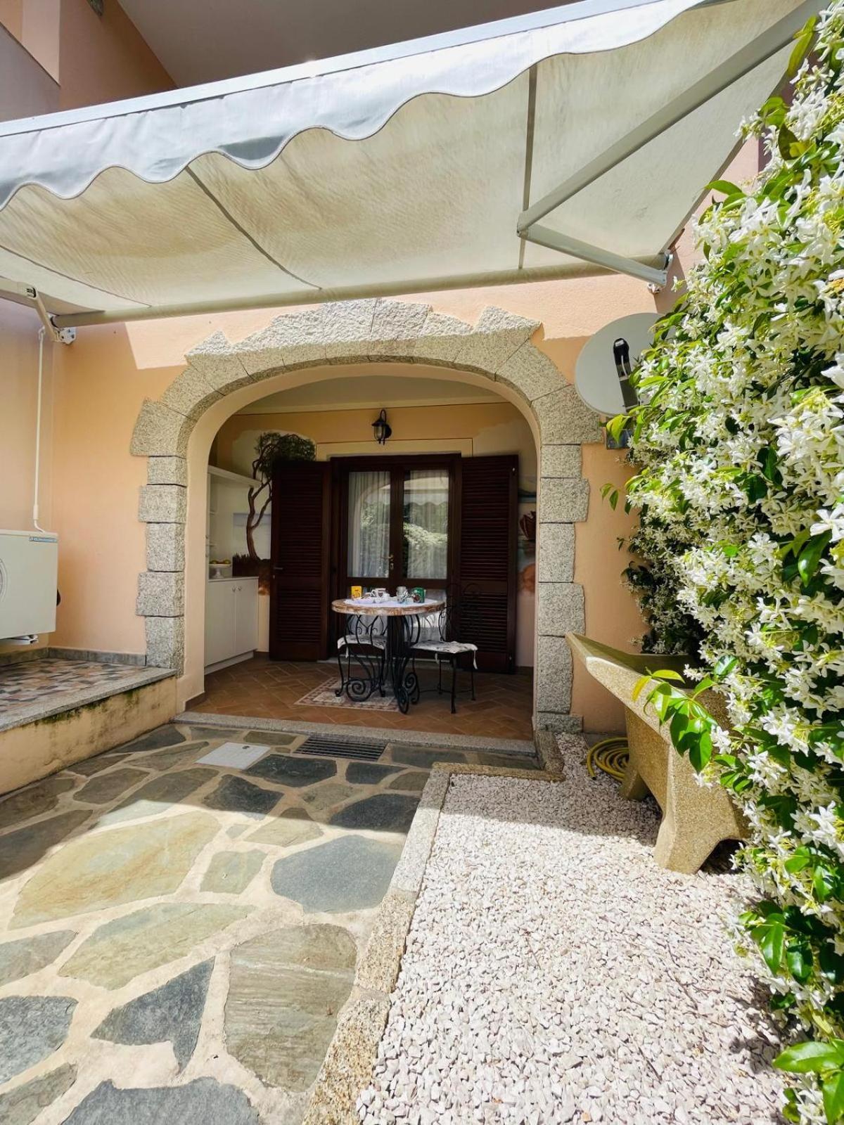 Appartamento Le Querce Vaccileddi Exterior foto